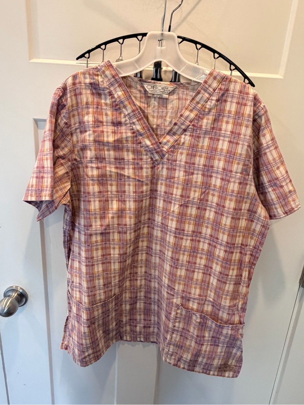 Cherokee Inspired Comforts Plaid Scrub Top Pink Mauve V Neck Pockets Medium